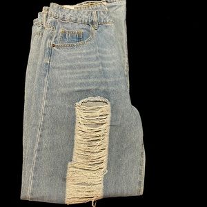 I’m selling brand new distressed jeans.